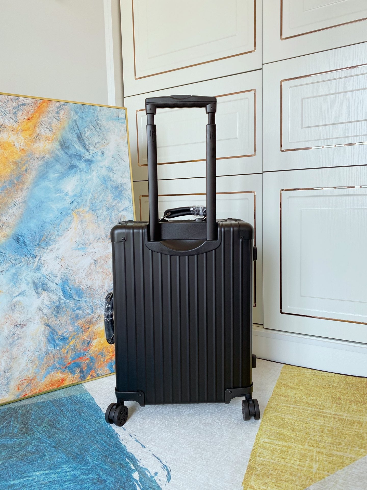 Matte Black Ridged Hardside Spinner Suitcase Carry-On Luggage
