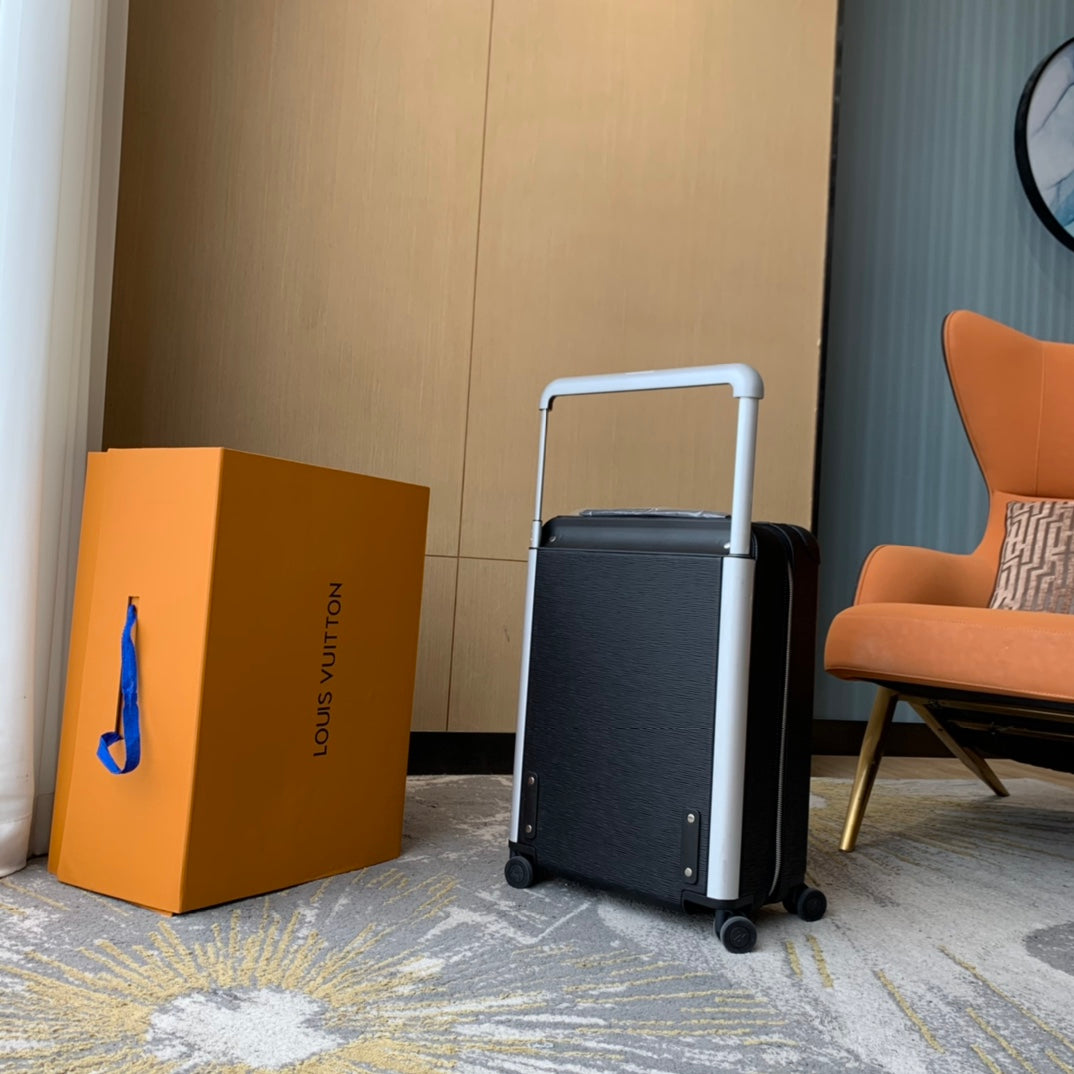 Modern Black Hardside Spinner Luggage with Wide Handle