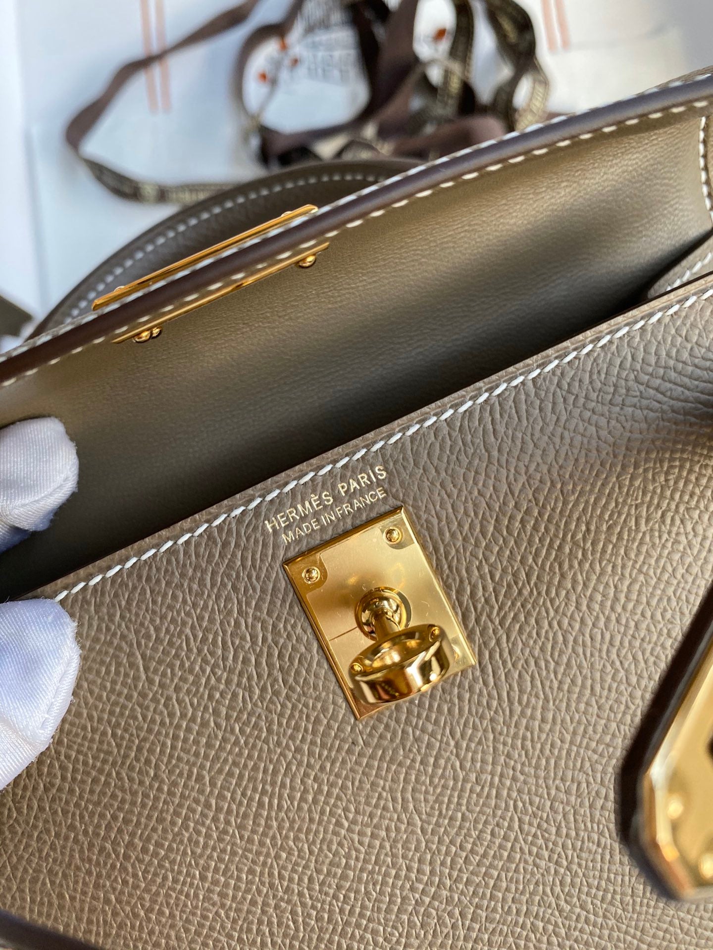 Hermès Mini Kelly II 20 Sellier Epsom Etoupe Gold Hardware Handbag