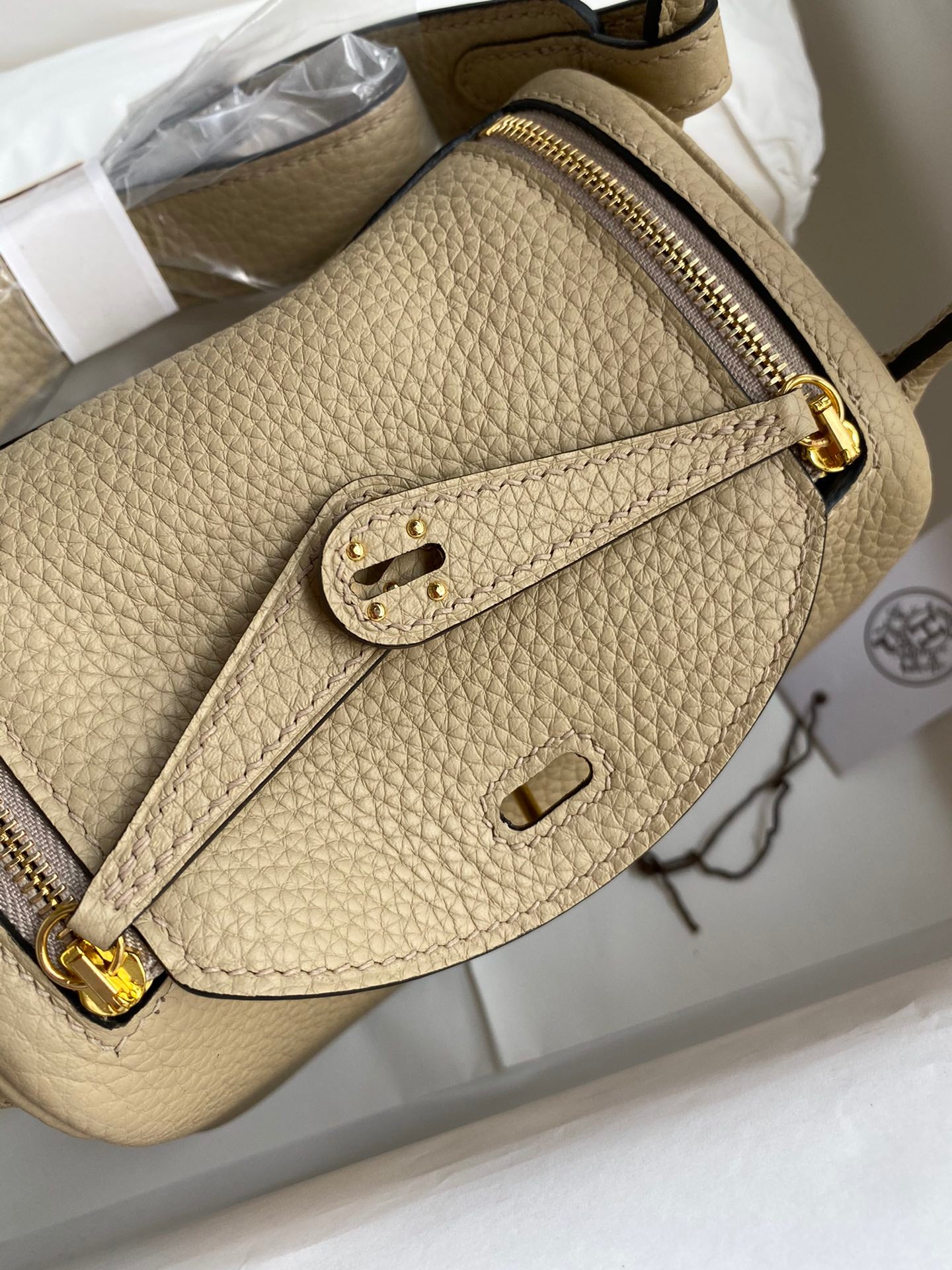 Mini Lindy Style Leather Handbag - Beige Luxury Crossbody Shoulder Bag