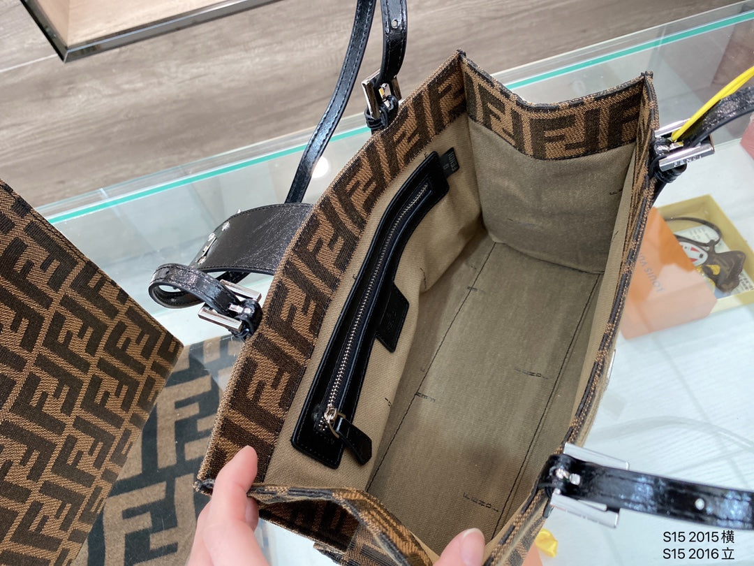 Fendi Zucca Monogram FF Logo Canvas Tote Bag - Brown/Black Luxury Shopper