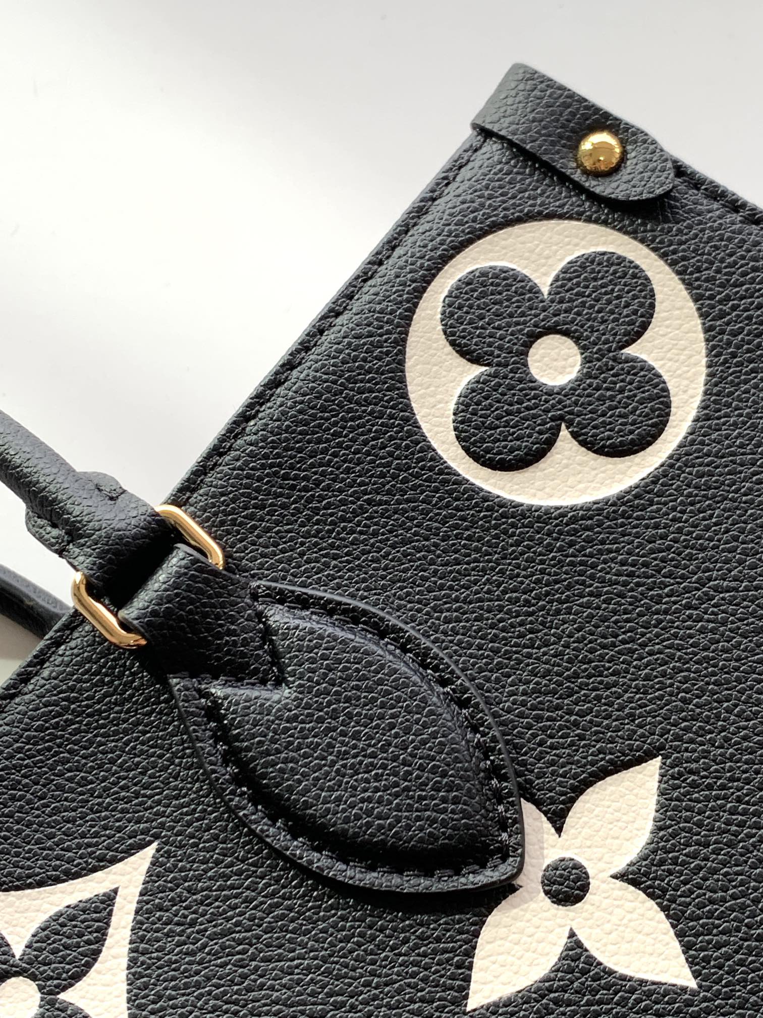 Louis Vuitton Onthego MM Monogram Empreinte Bicolor Tote Bag - Black/Cream