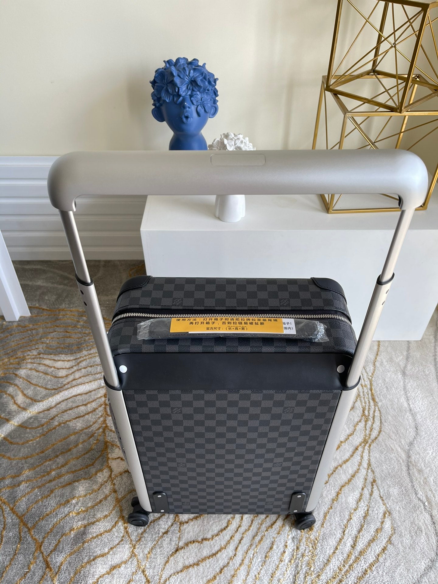 Grey and Black Checkered Hardside Spinner Luggage Suitcase