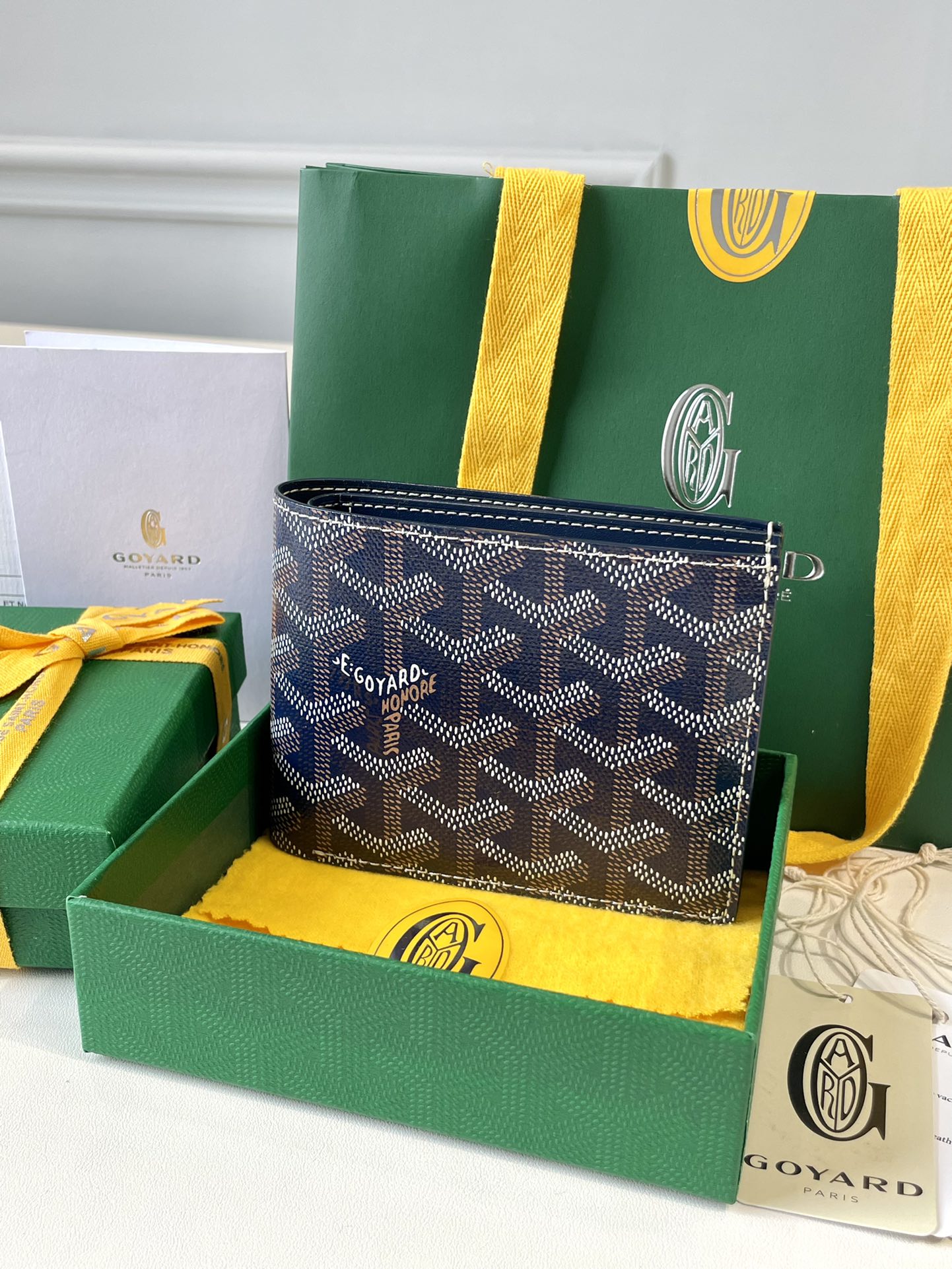 Gogy Men's Luxury Blue Chevron Pattern Coated Canvas Bifold Wallet