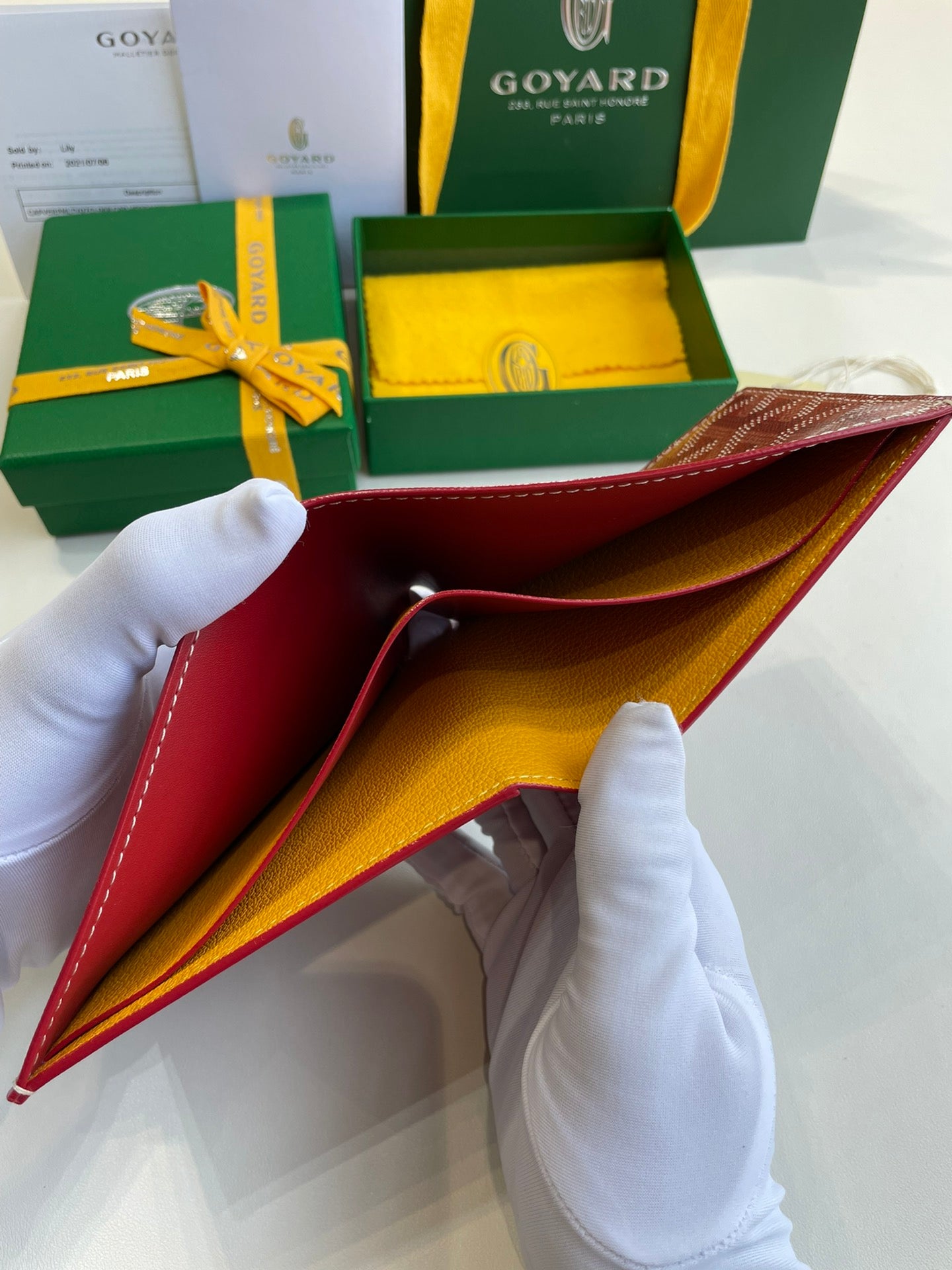 Gogy Red Chevron Pattern Men's Bifold Leather Wallet with Gift Box