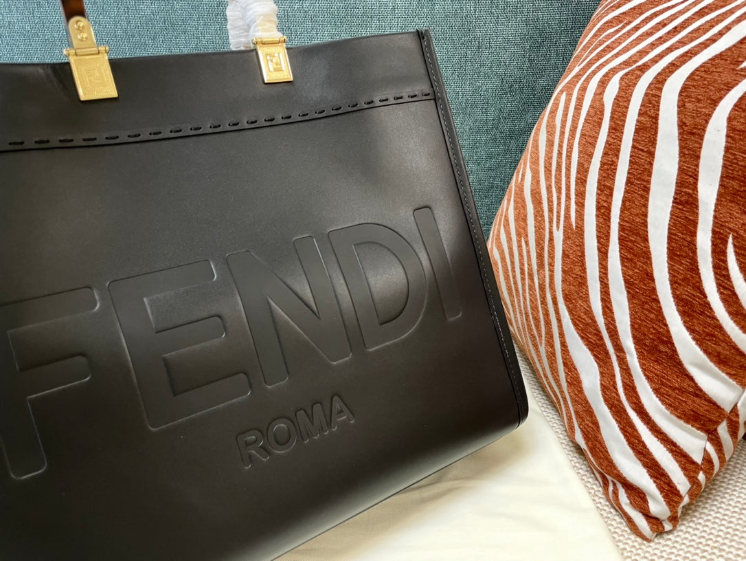 Fendi Sunshine Shopper Medium Black Leather Tote Bag