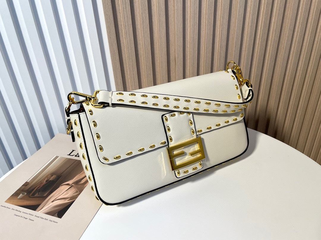 Fendi White Leather Baguette Shoulder Bag with Whipstitch Detail