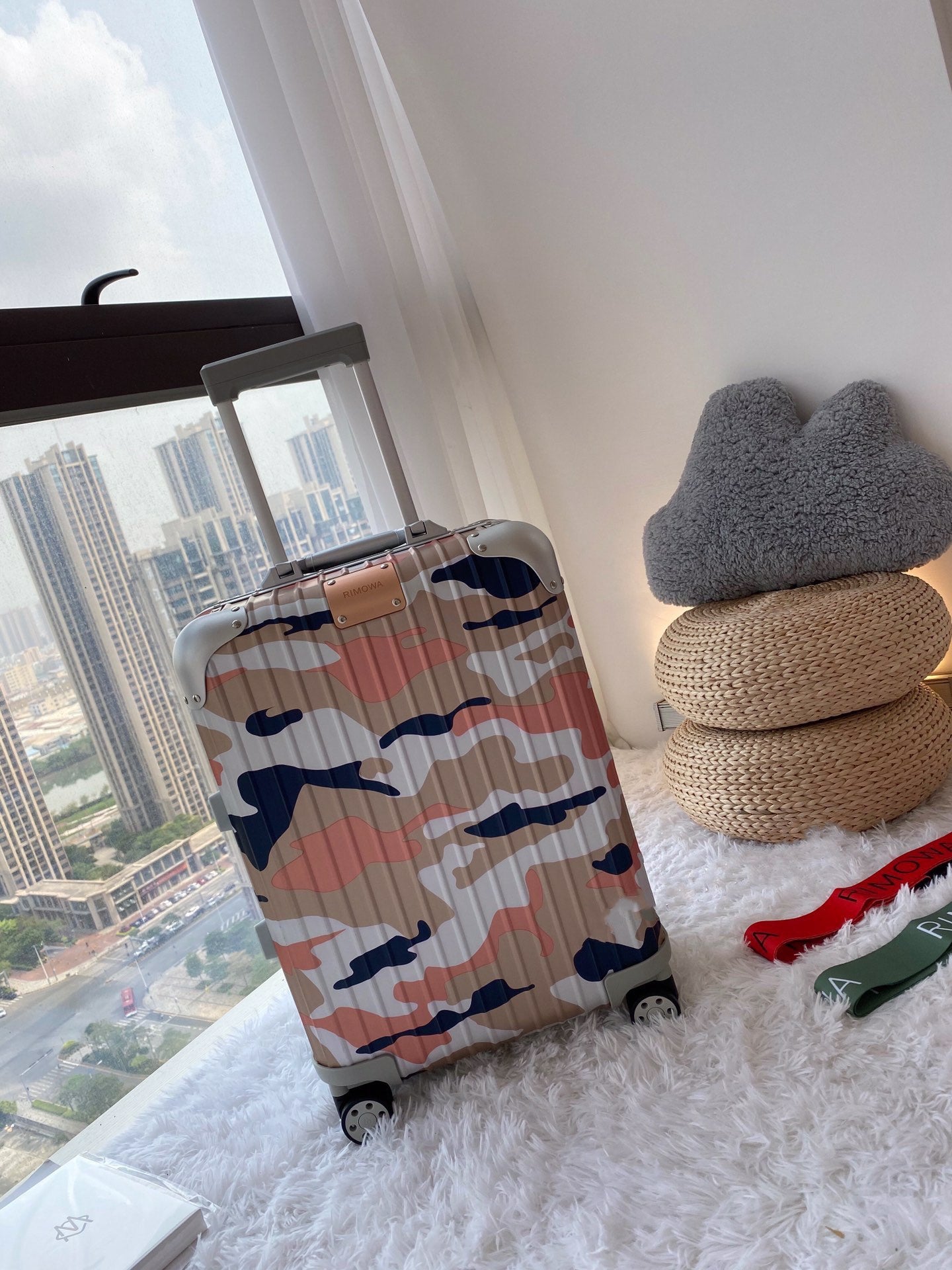 Pink Camo Hard Shell Spinner Suitcase Travel Rolling Luggage