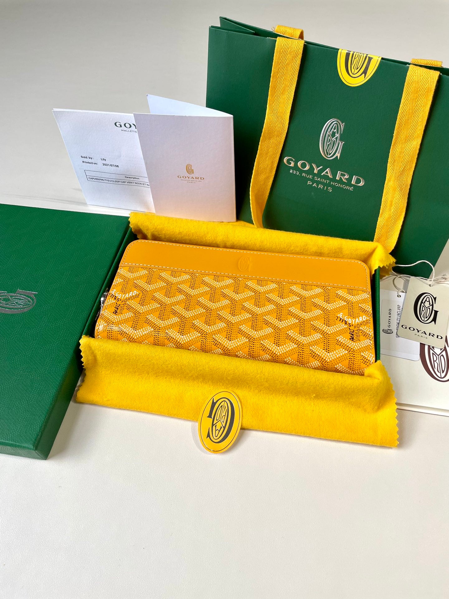 Gogy Luxury Yellow Chevron Pattern Long Wallet Clutch Organizer