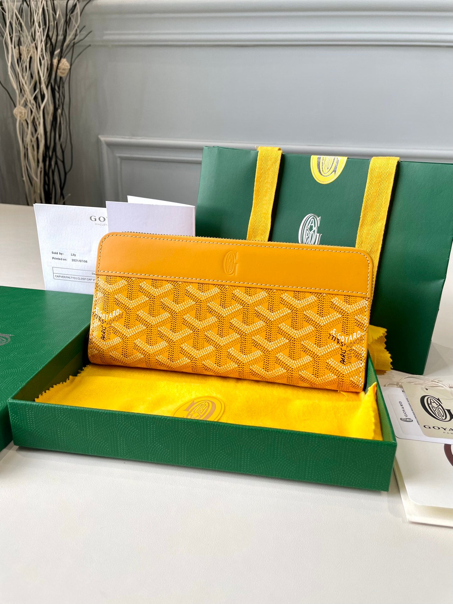 Gogy Luxury Yellow Chevron Pattern Long Wallet Clutch Organizer