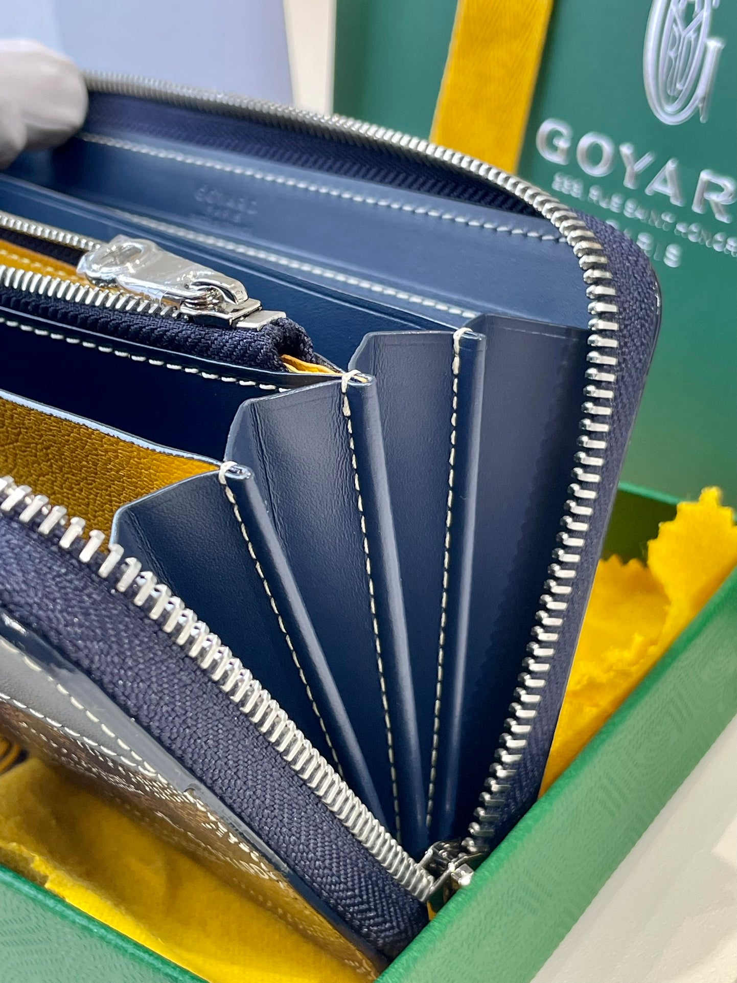 Gogy Luxury Navy Blue Geometric Chevron Pattern Leather Long Wallet
