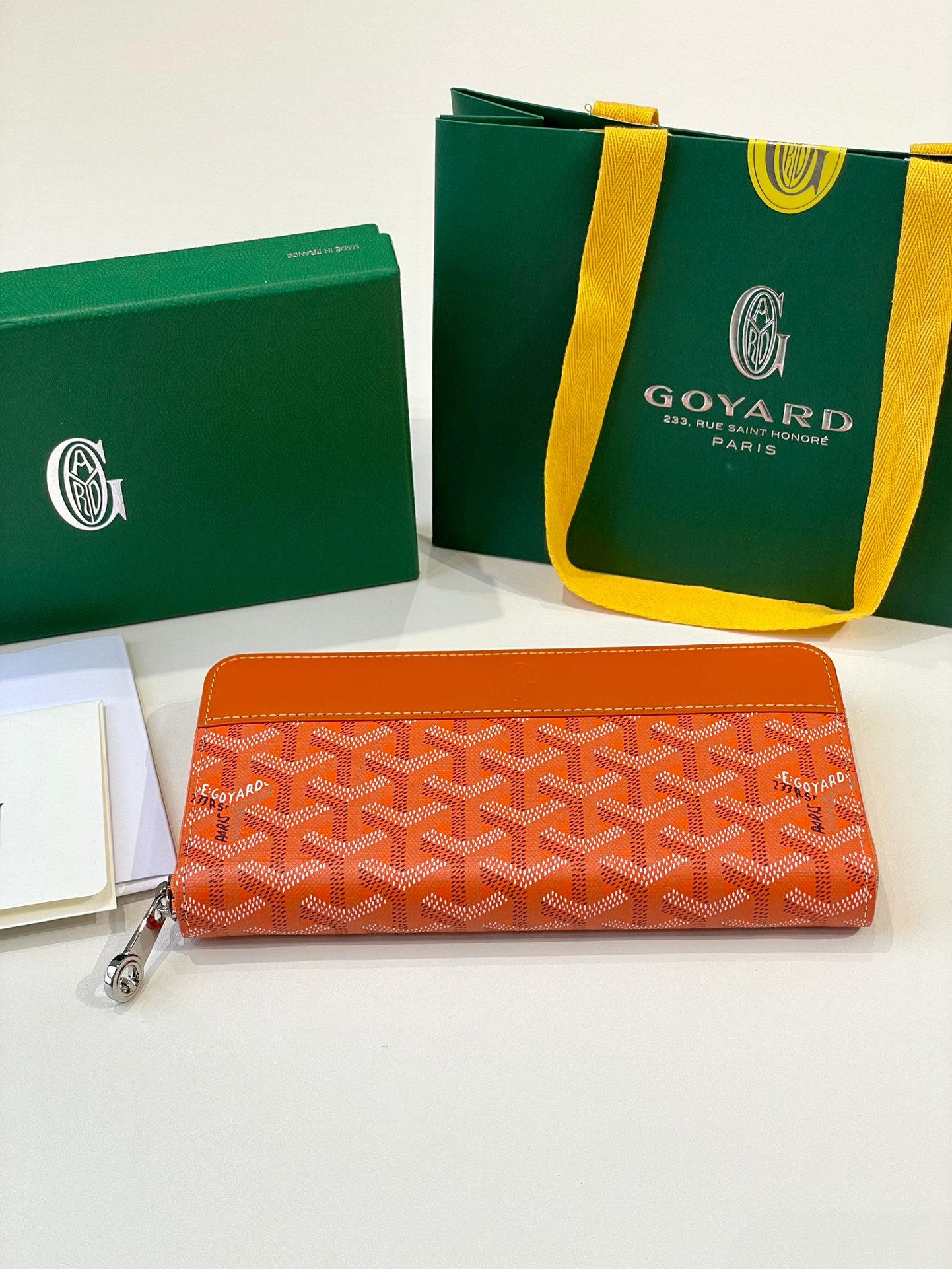 Gogy Classic Orange Chevron Pattern Leather Zipper Long Wallet
