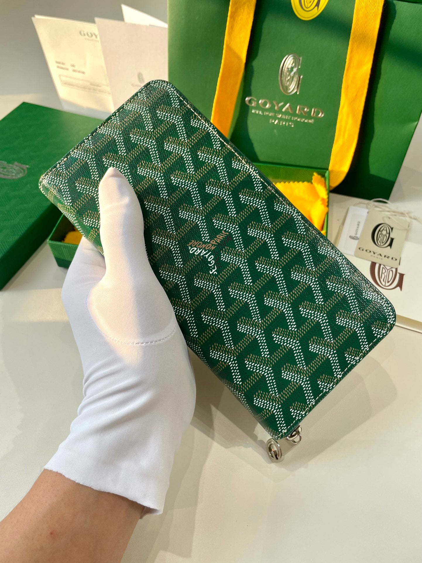 Gogy Luxury Green Chevron Monogram Leather Zip-Around Long Wallet