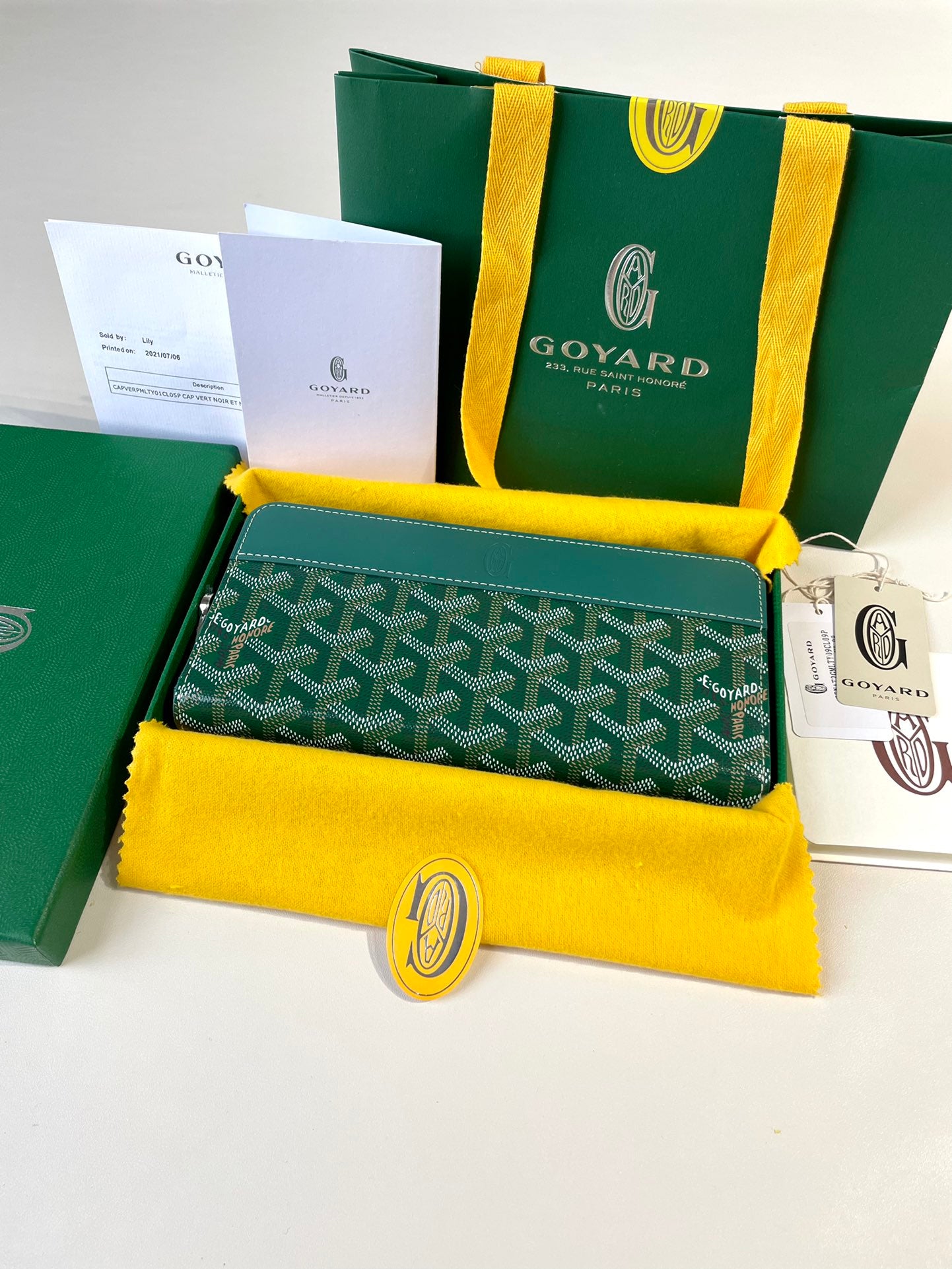 Gogy Luxury Green Chevron Monogram Leather Zip-Around Long Wallet