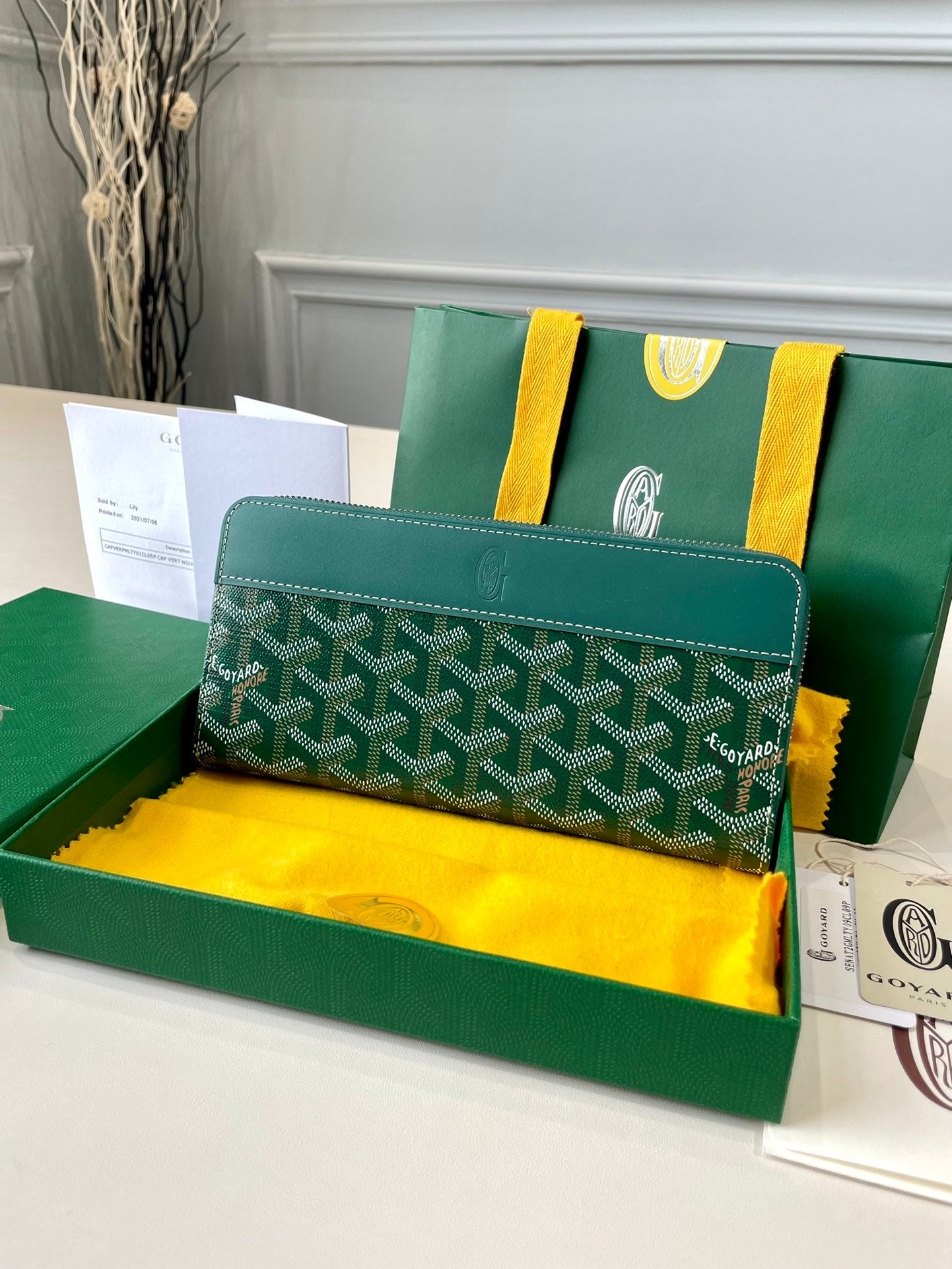 Gogy Luxury Green Chevron Monogram Leather Zip-Around Long Wallet