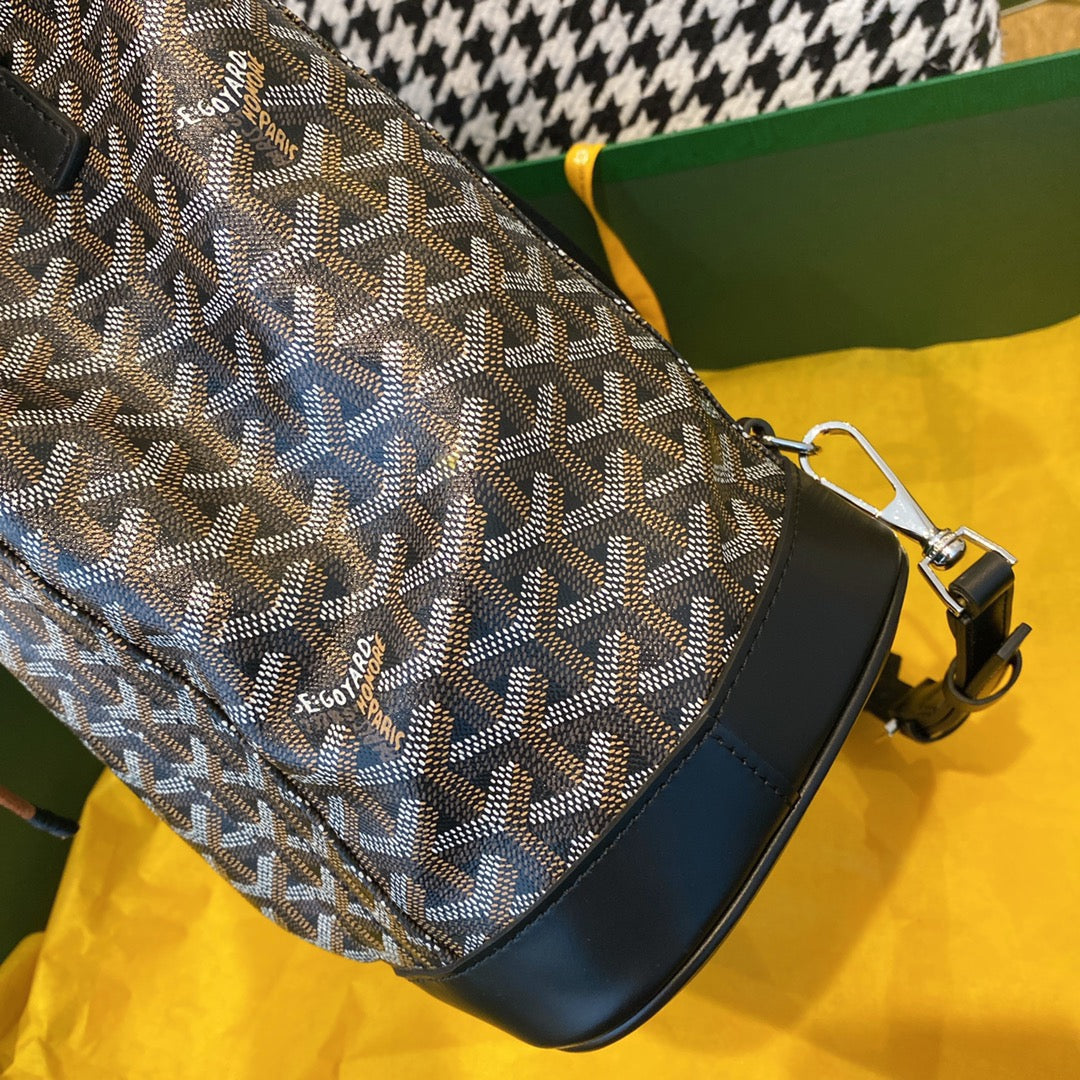 Gogy Classic Chevron Pattern Canvas Backpack with Leather Flap