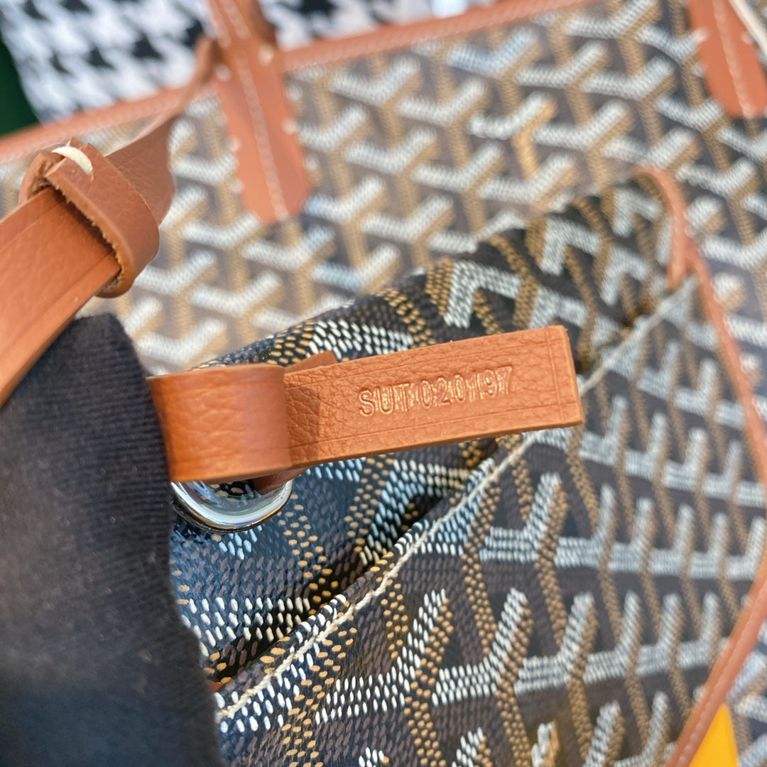 Gogy Classic Chevron Pattern Tote Bag with Brown Leather Handles