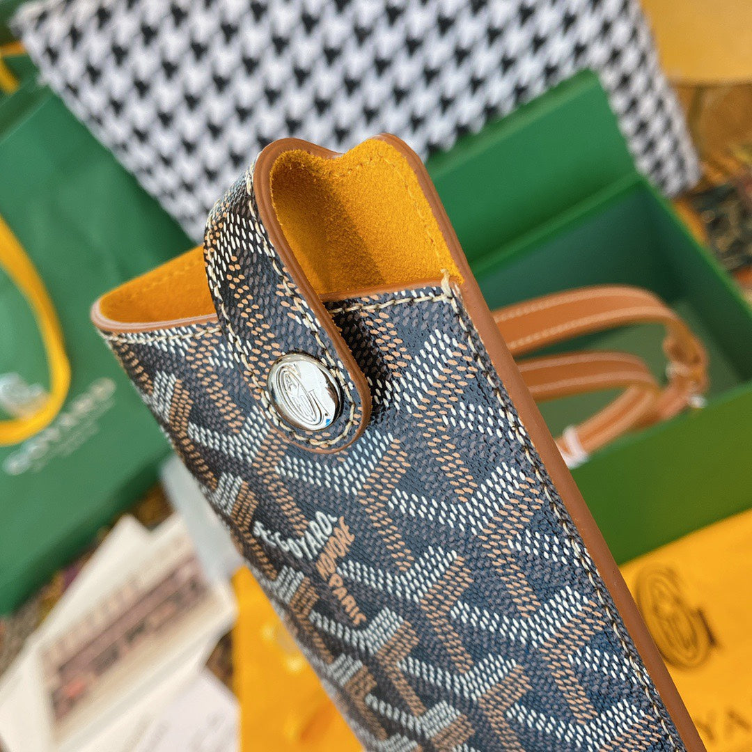 Gogy Chevron Pattern Leather Phone Pouch with Crossbody Strap