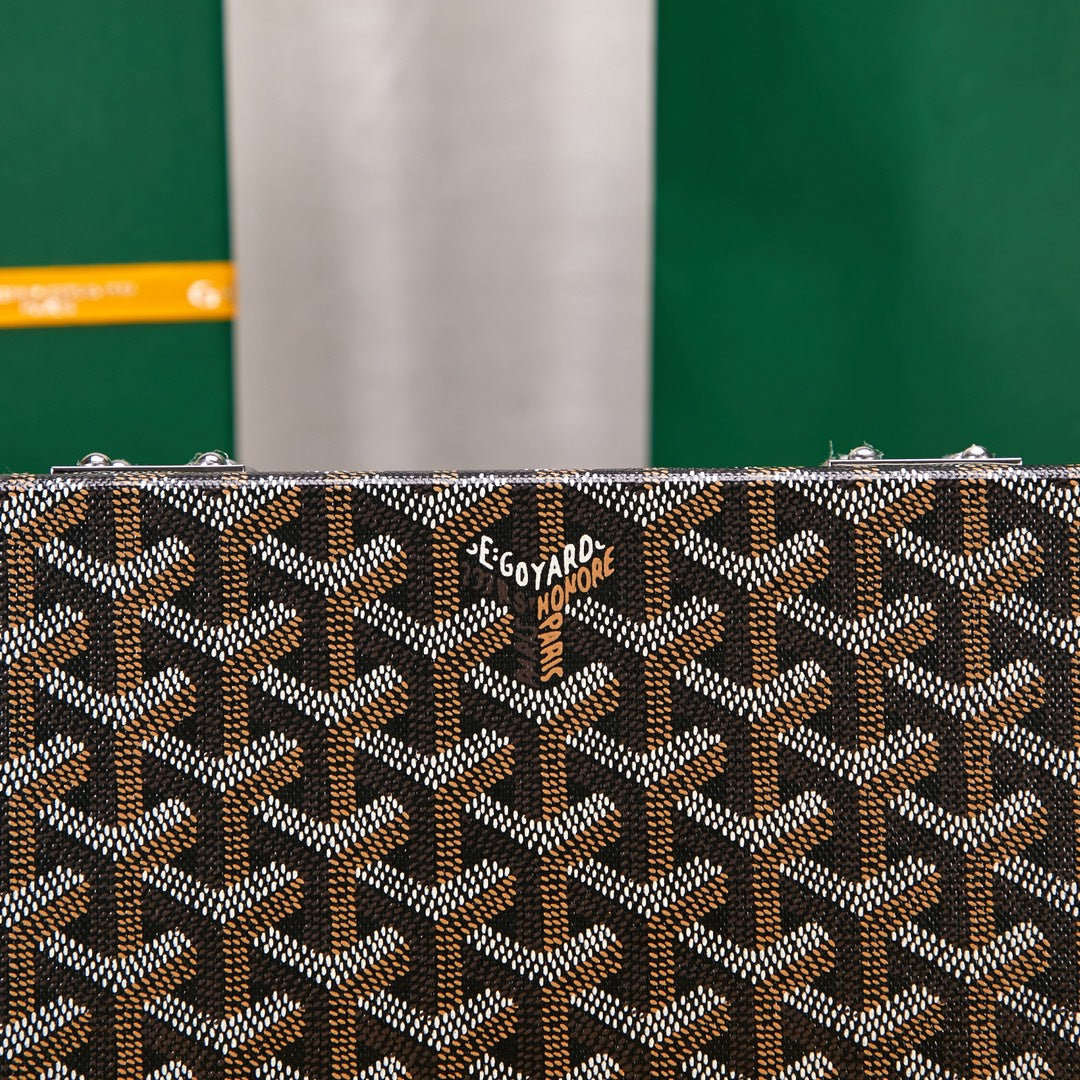 Gogy Classic Chevron Pattern Luxury Jewelry Trunk Box with Gold Clasp