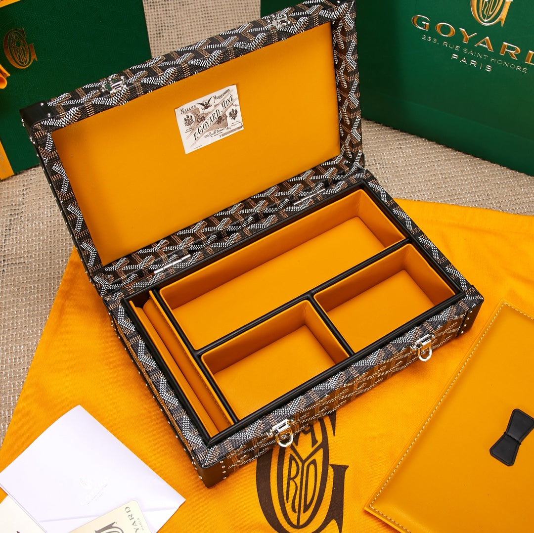 Gogy Classic Chevron Pattern Luxury Jewelry Trunk Box with Gold Clasp