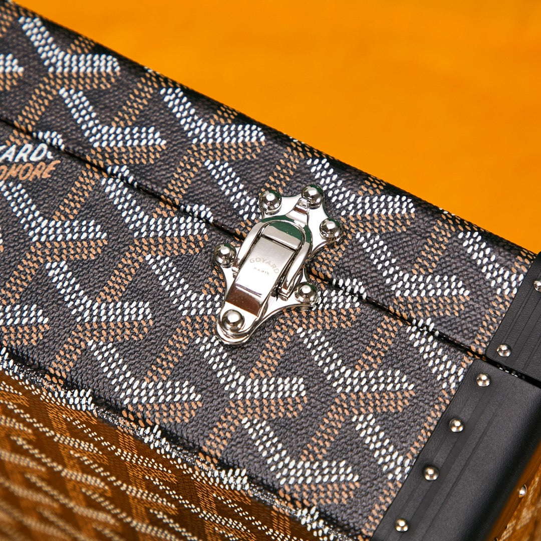 Gogy Classic Chevron Pattern Luxury Jewelry Trunk Box with Gold Clasp