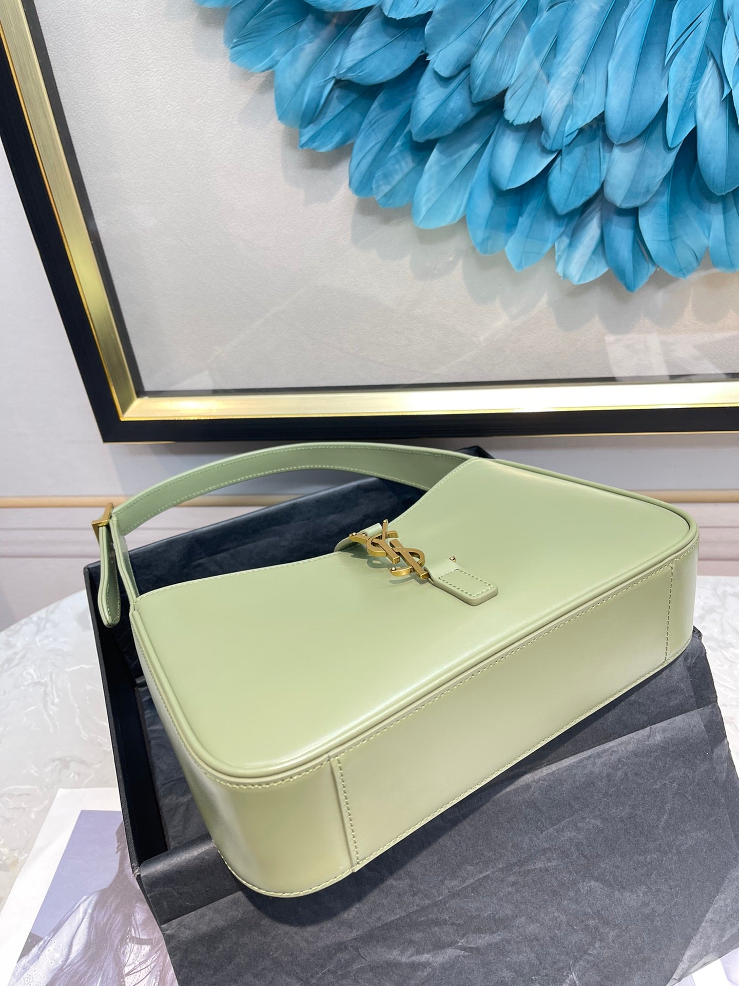 Saint Laurent Le 5 à 7 Leather Hobo Bag - Light Green