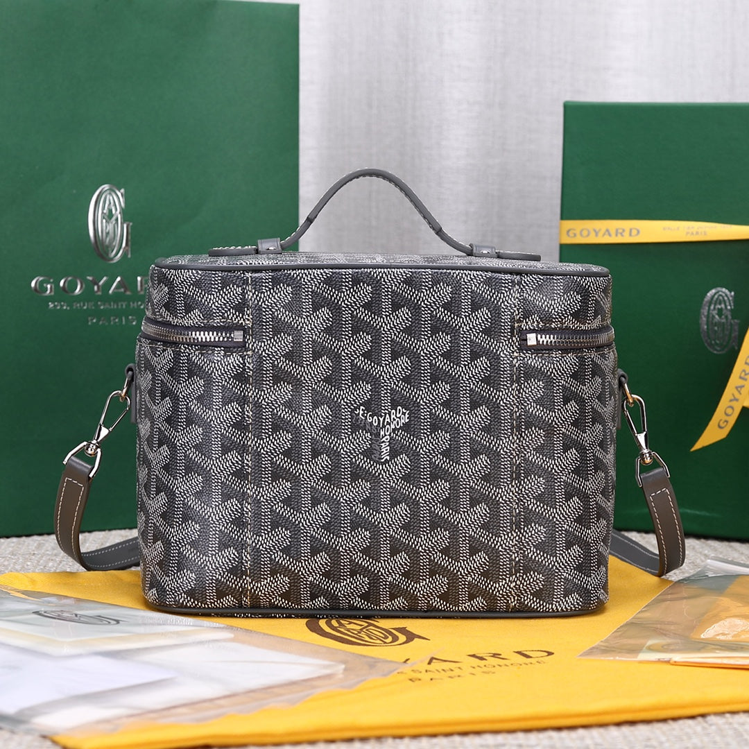 Gogy Grey Chevron Pattern Vanity Case Cosmetic Box Shoulder Bag