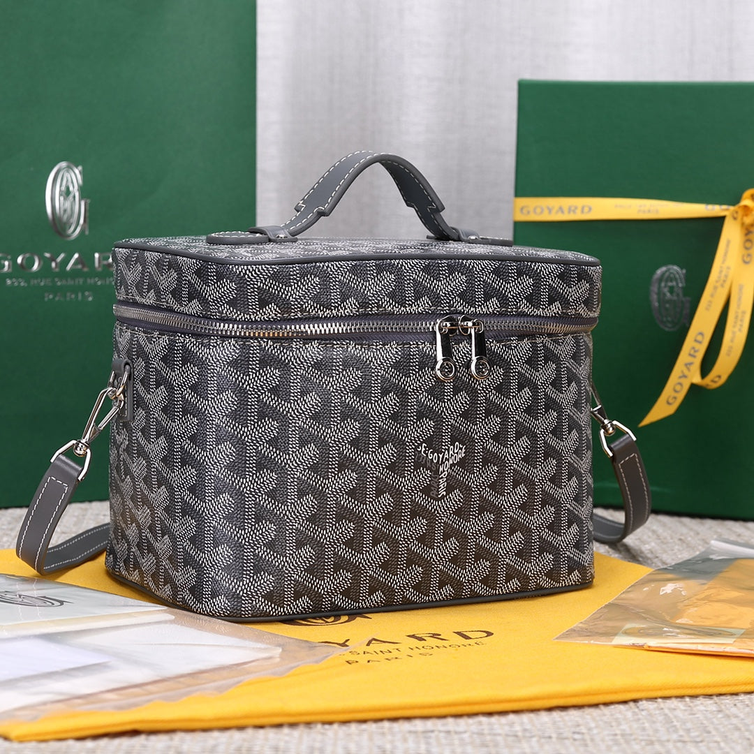 Gogy Grey Chevron Pattern Vanity Case Cosmetic Box Shoulder Bag