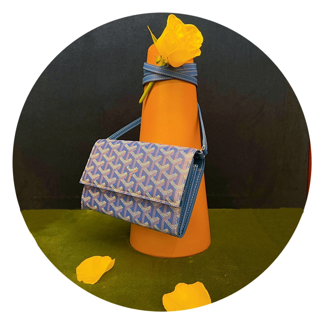 Gogy Elegant Blue Chevron Pattern Envelope Clutch Crossbody Bag