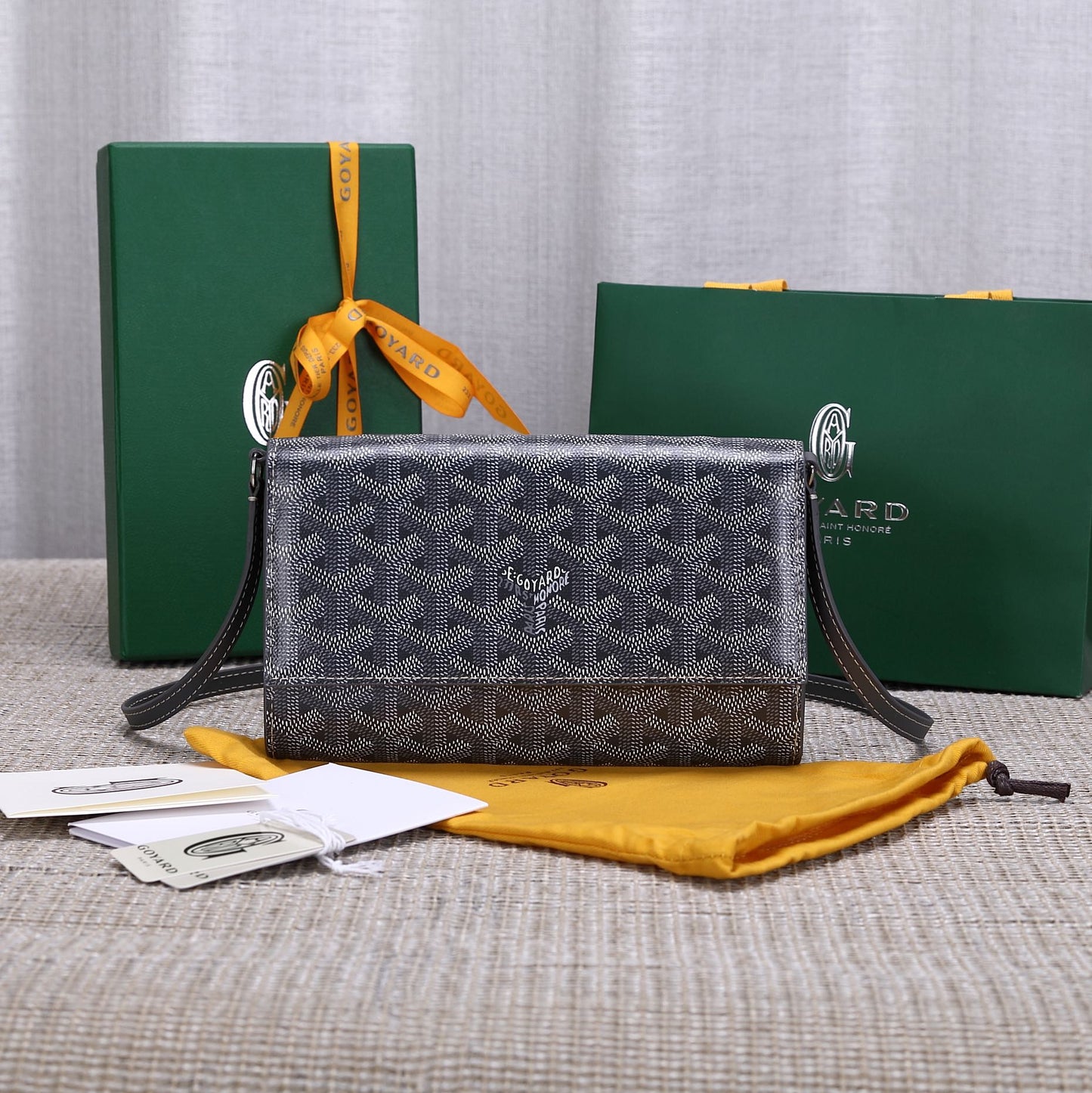 Gogy Elegant Green Chevron Pattern Leather Crossbody Bag