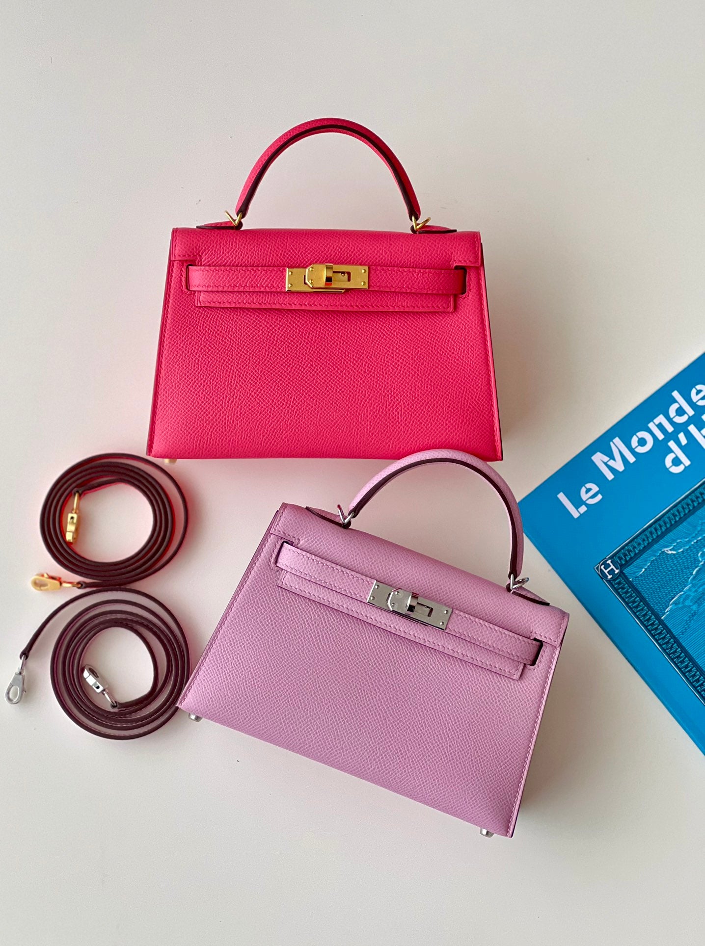 Hermès Kelly Leather Handbags - Iconic Luxury Top Handle Bags with Gold &amp; Silver Hardware