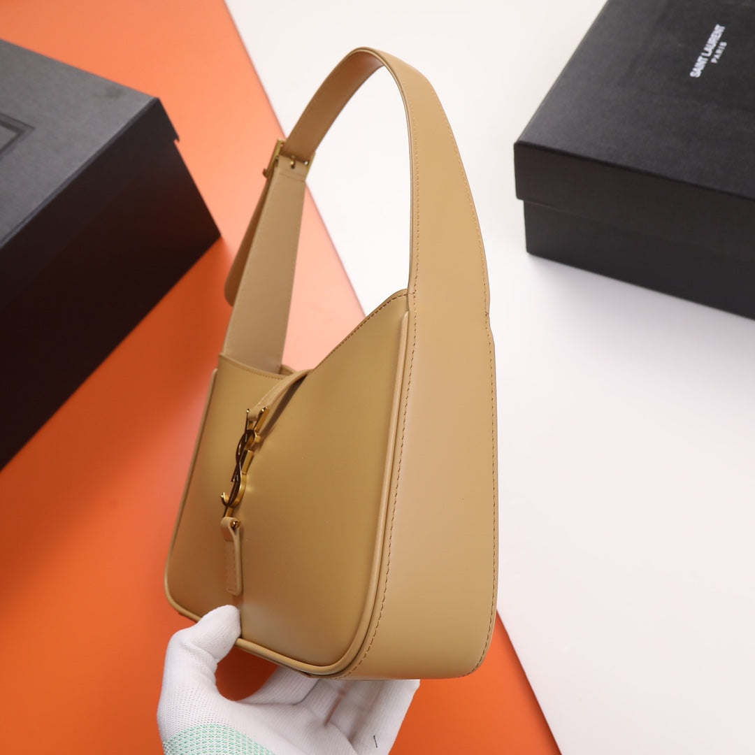 Saint Laurent Le 5 à 7 Hobo Bag in Smooth Leather - Beige