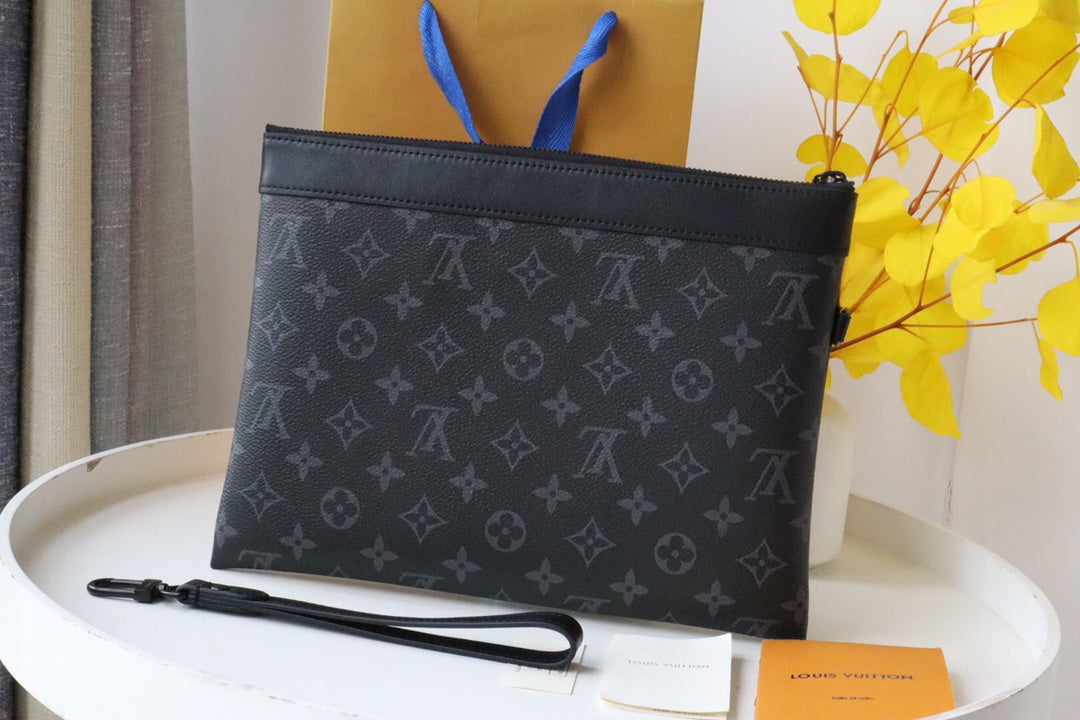 Louis Vuitton Luxury Black Monogram Canvas Zipper Clutch Bag with Wrist Strap