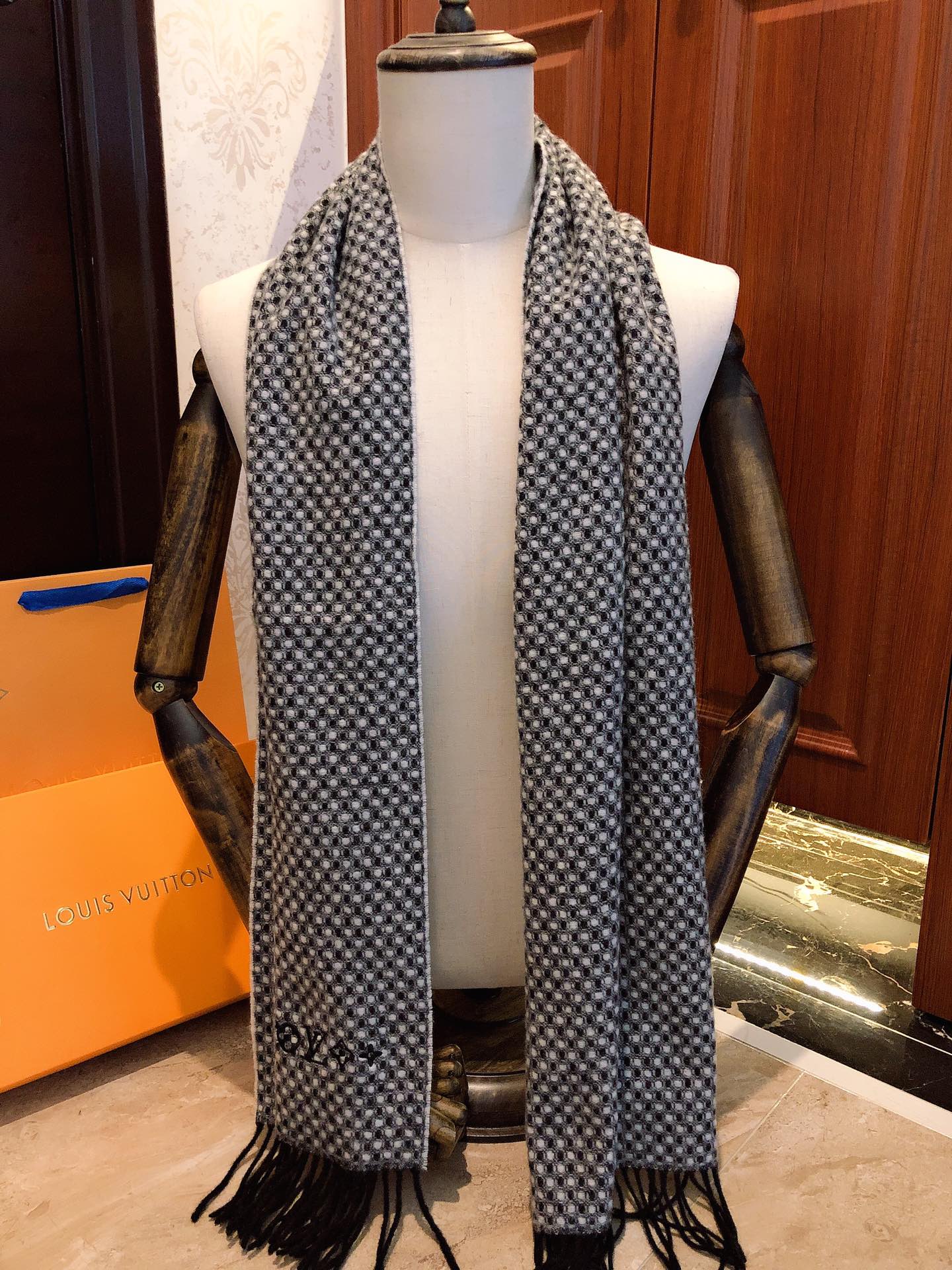 Louis Vuitton Damier Graphite Scarf - Grey and Black Checkered Luxury Men's Winter Scarf with Fringe