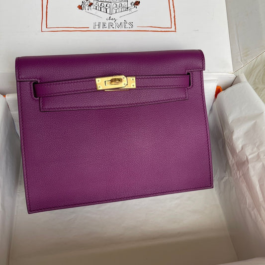 Hermès Kelly To Go Wallet - Purple Leather with Gold Hardware