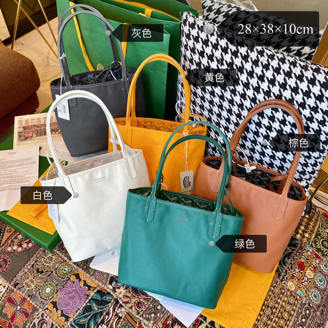 Gogy Classic Chevron Print Canvas Tote Bag with Cartoon Graphic