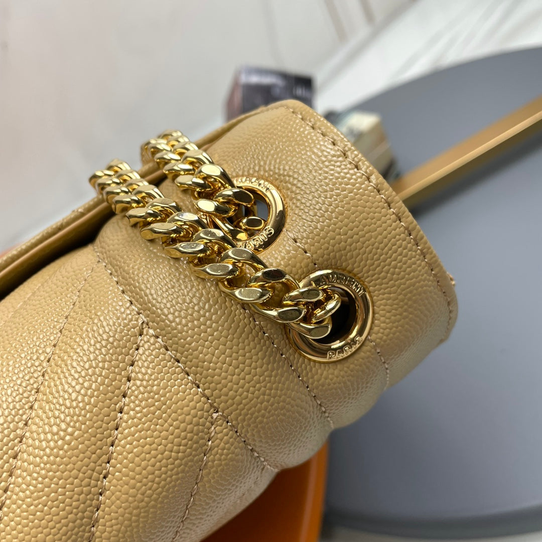 Saint Laurent Envelope Medium Bag in Mix Matelassé Grain de Poudre Leather - Beige