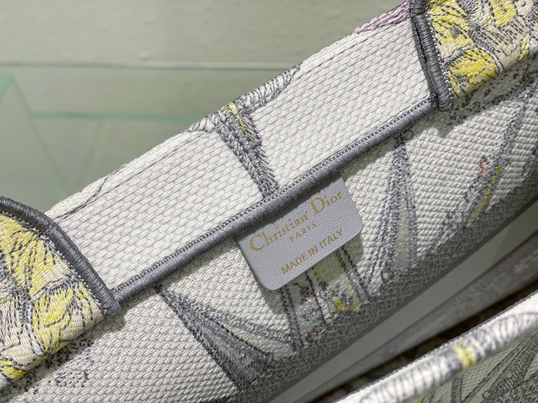 Dior Luxury Embroidered Canvas Tote Bag with Floral Star Design