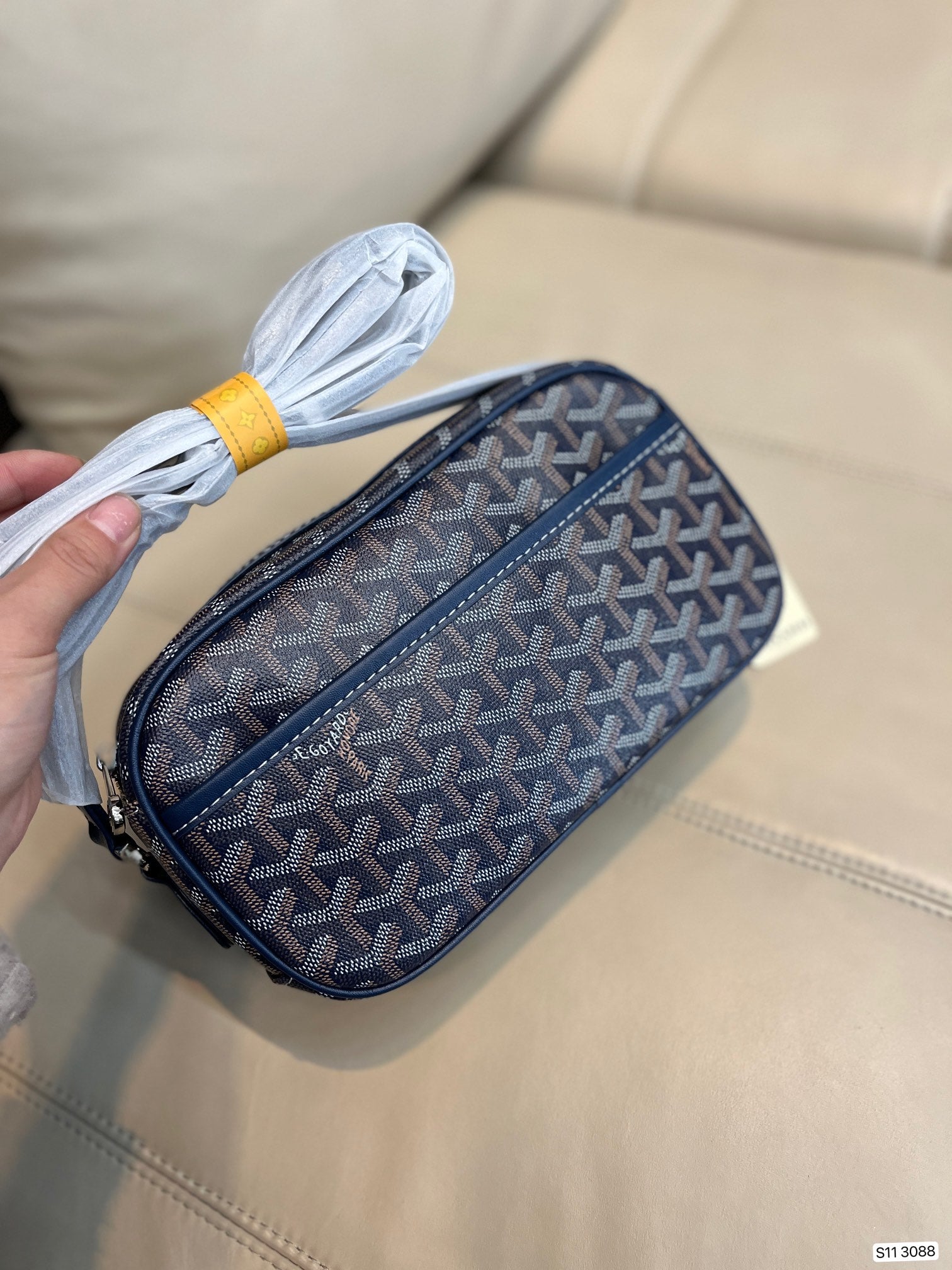 Gogy Classic Chevron Pattern Leather Camera Crossbody Bag with Shoulder Strap
