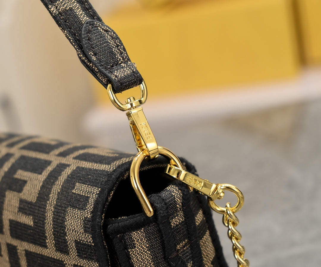 Fendi Baguette FF Monogram Canvas Shoulder Bag - Brown/Black
