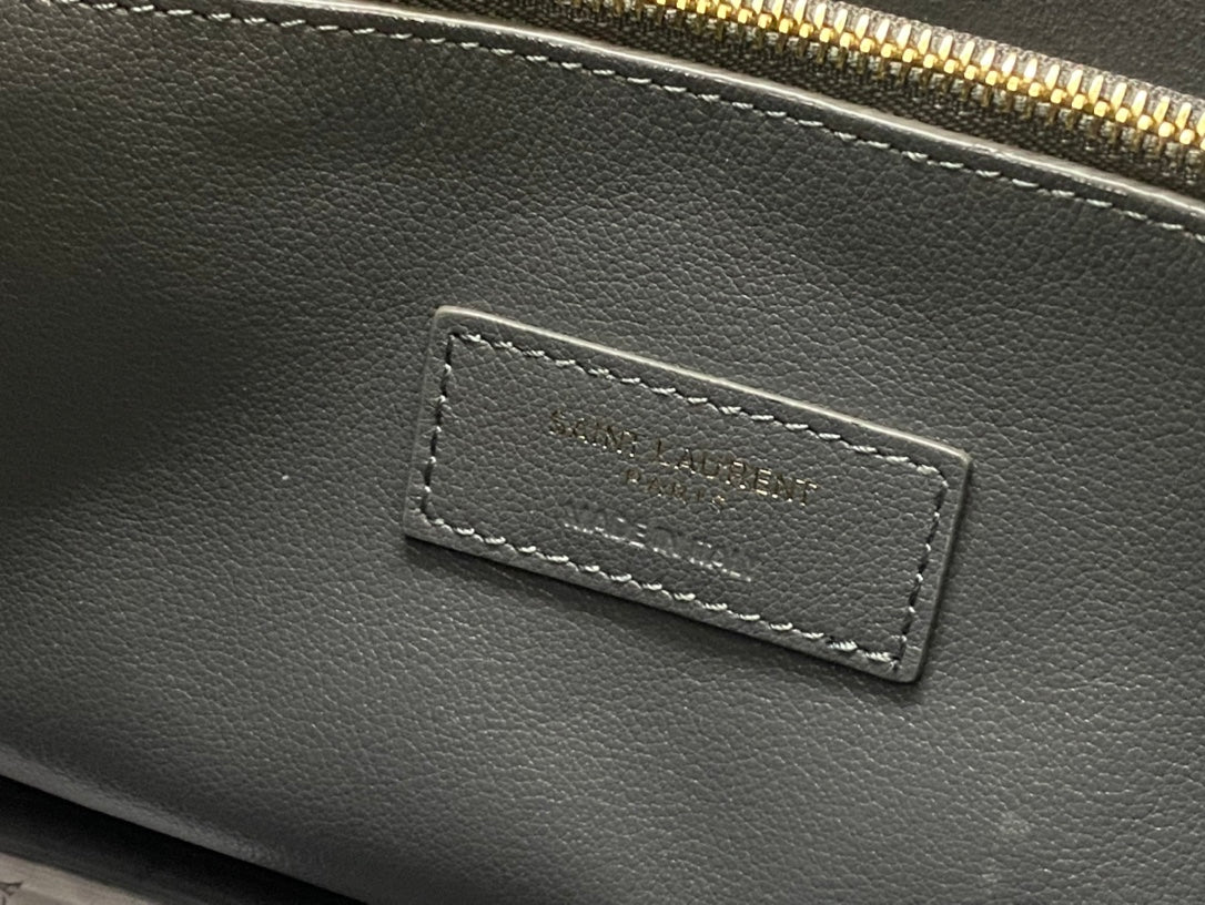 Saint Laurent Le 5 à 7 Large Hobo Bag in Smooth Navy Leather