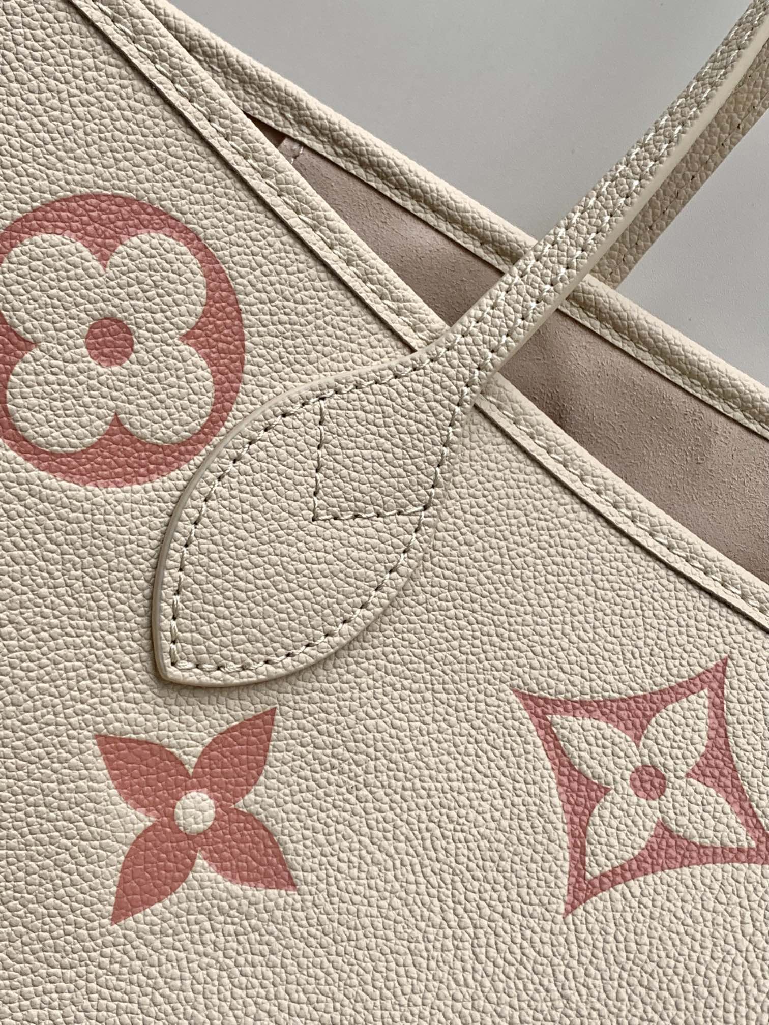 Louis Vuitton Classic Beige Leather Tote Bag with Pink Monogram Pattern