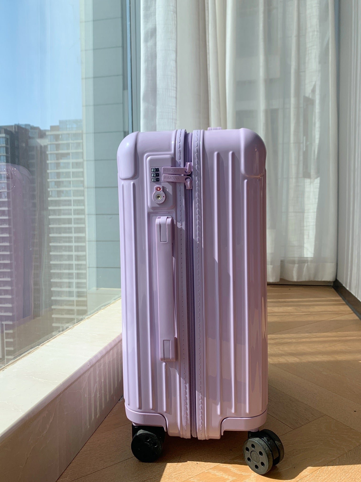 Pastel Purple Hardshell Spinner Luggage Travel Carry-On Suitcase