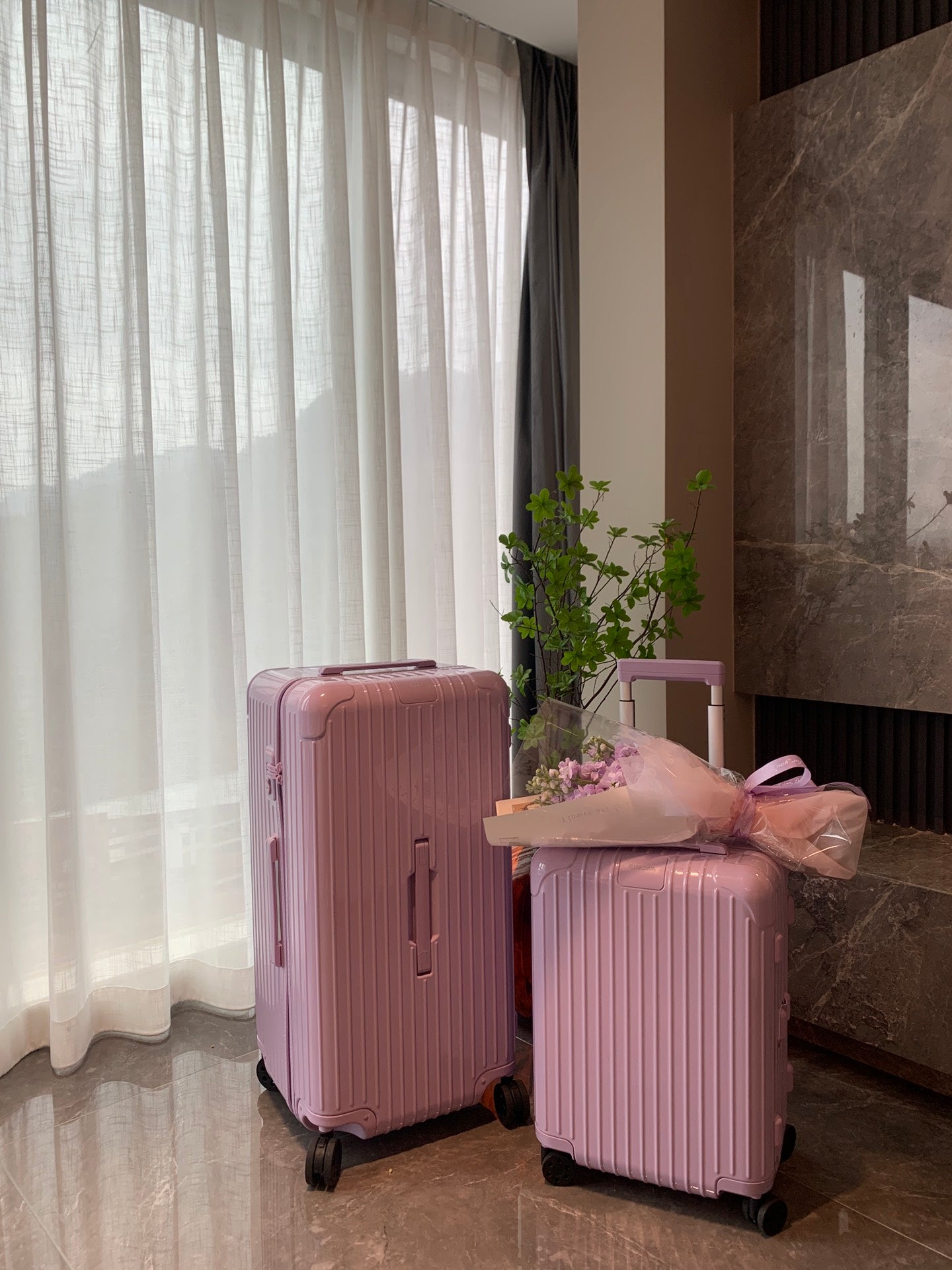 Pastel Purple Hardshell Spinner Luggage Travel Carry-On Suitcase