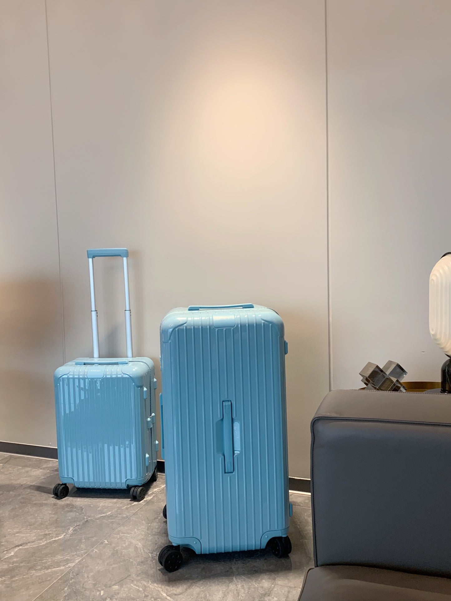 Modern Light Blue Hardside Spinner Luggage Travel Suitcase Set