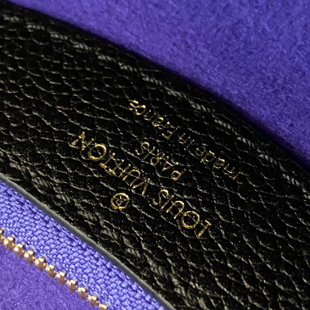 Louis Vuitton Classic Black Textured Leather Shoulder Bag with Gold Buckle