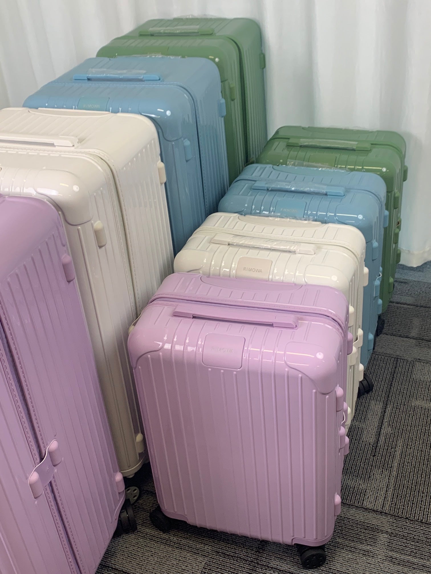 Modern Pastel Hardside Spinner Suitcases Travel Luggage Set