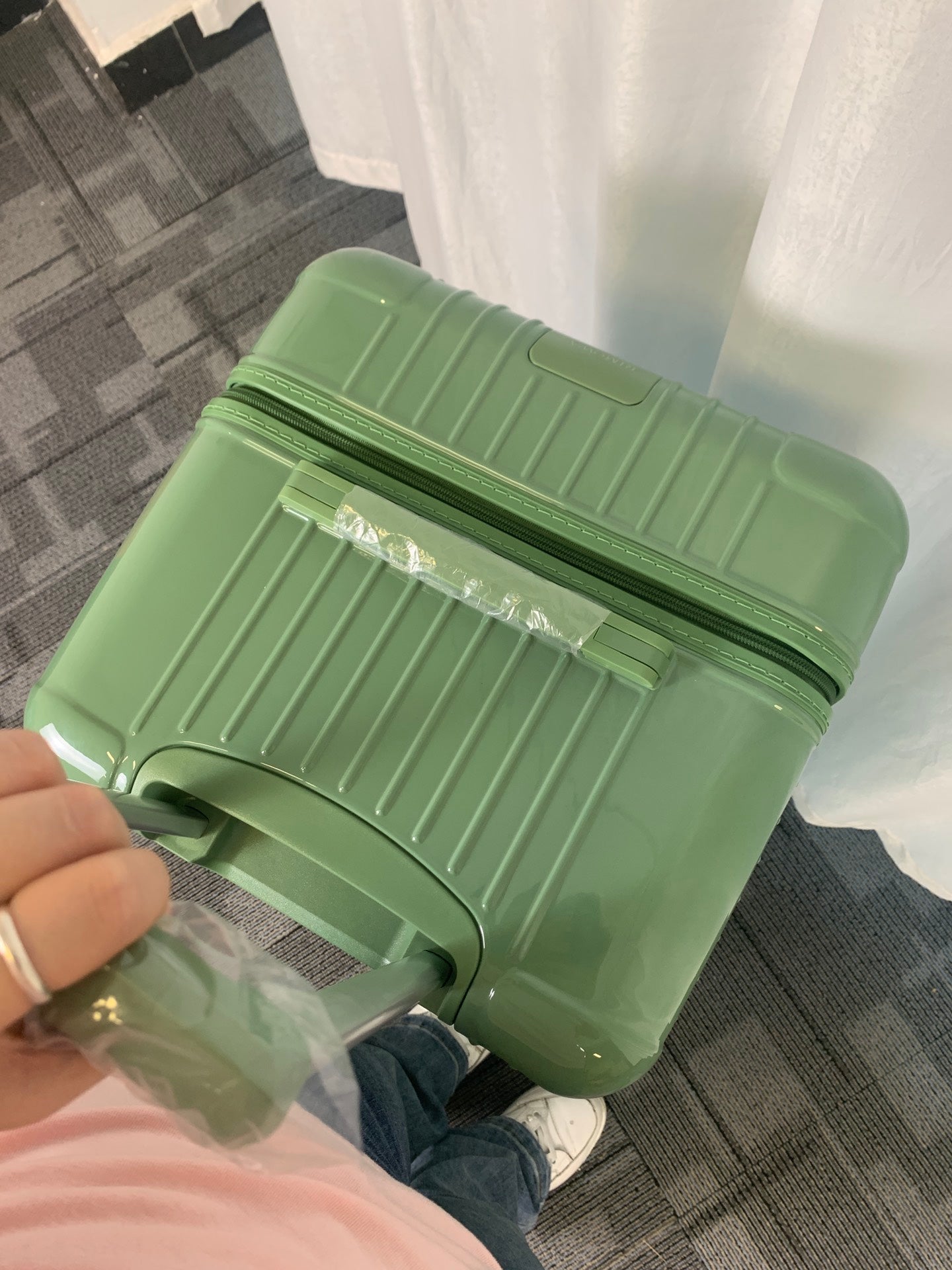 Sage Green Ribbed Hard Shell Spinner Suitcase Travel Trunk