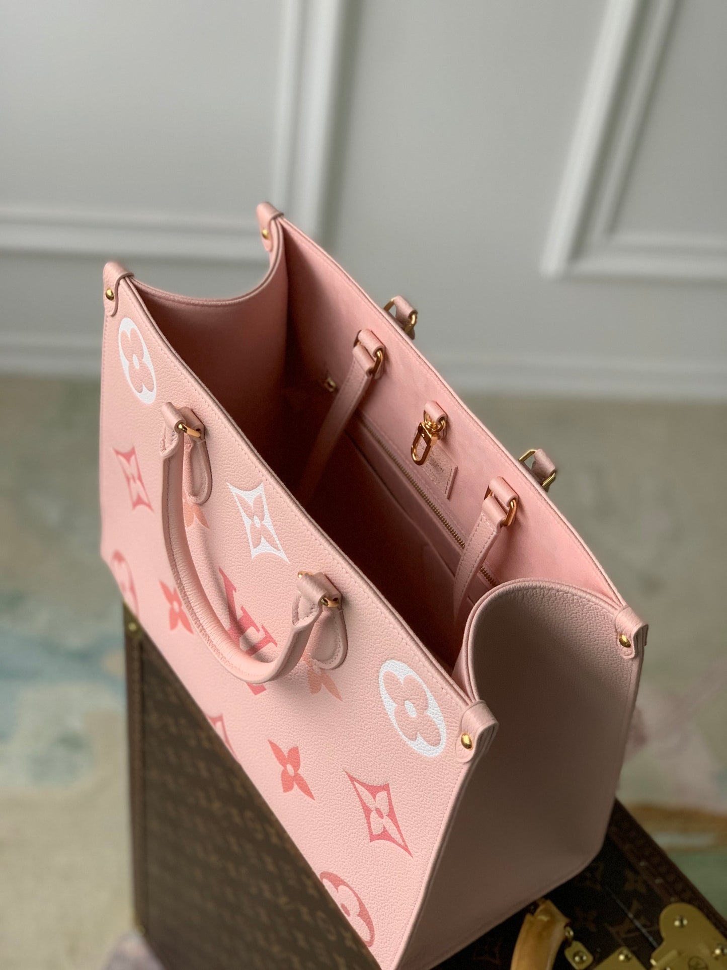 Louis Vuitton Elegant Pastel Pink Monogram Pattern Top Handle Tote Bag