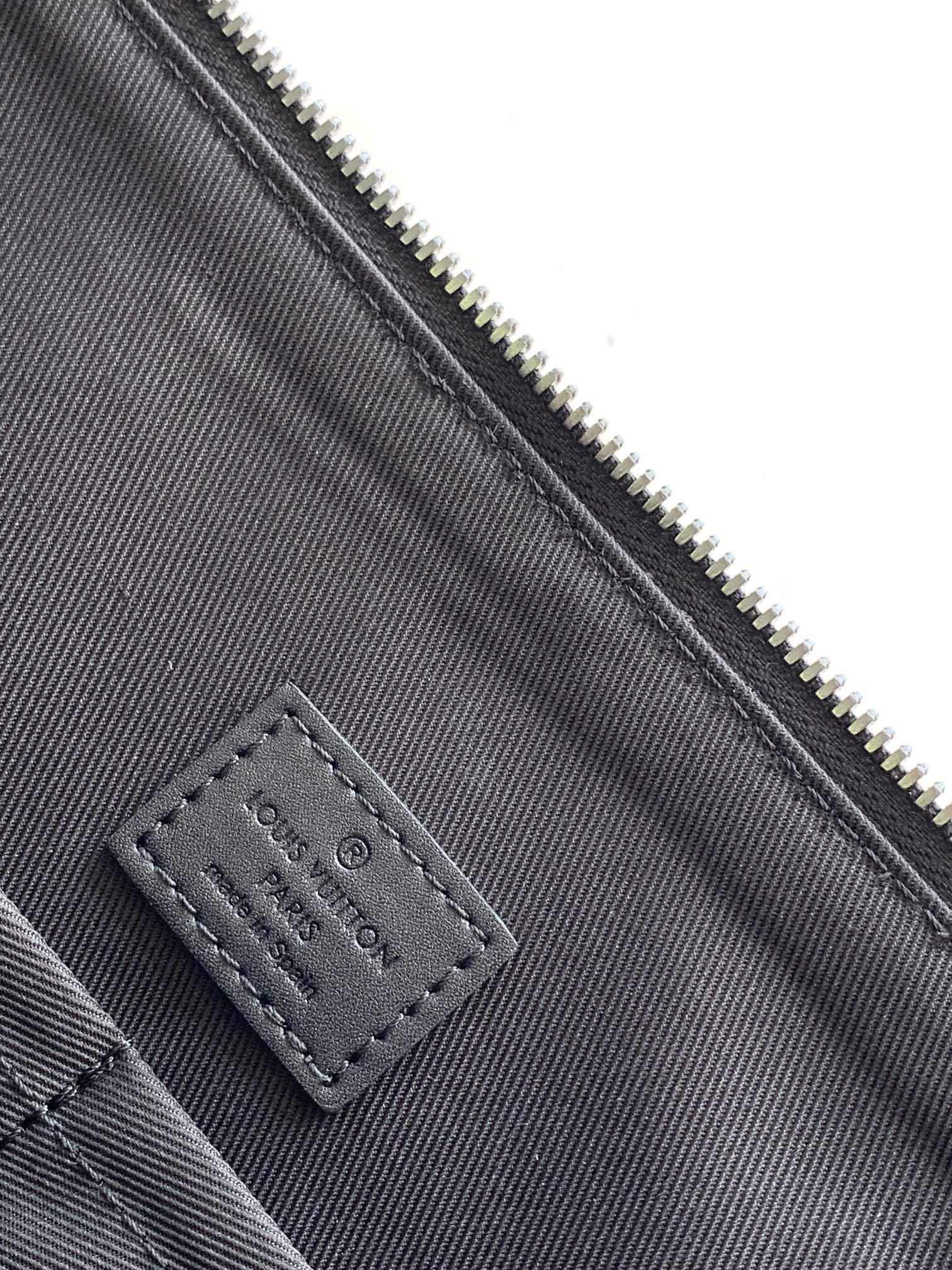 Louis Vuitton Modern Black Leather Briefcase Laptop Bag with Shoulder Strap